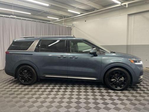 2024 Kia Carnival SX