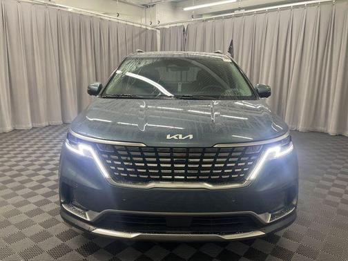 2024 Kia Carnival SX