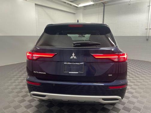 2024 Mitsubishi Outlander SE