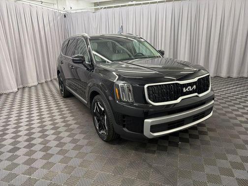 Ebony Black 2024 Kia Telluride EX