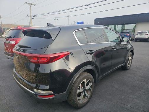 2022 Kia Sportage LX