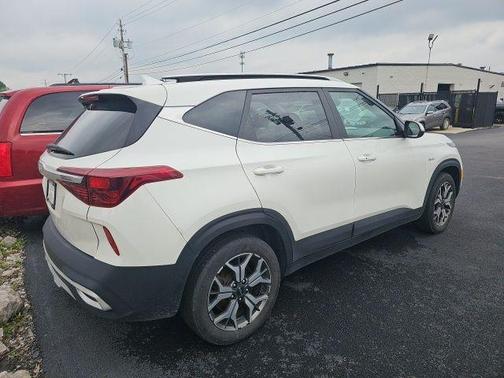 2022 Kia Seltos EX