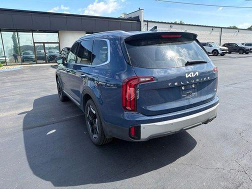 Midnight Black 2024 Kia Telluride S