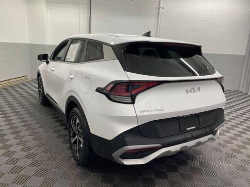 2024 Kia Sportage EX