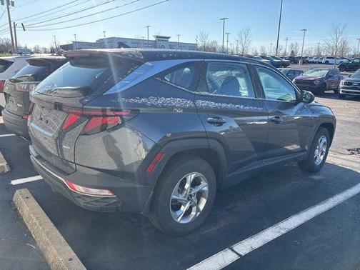 2023 Hyundai TUCSON SE