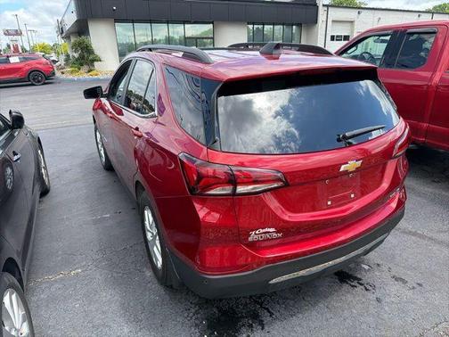 Cherry Red 2022 Chevrolet Equinox 1LT