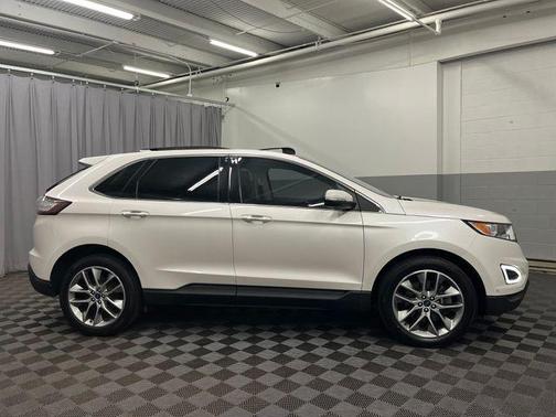 White Platinum 2018 Ford Edge Titanium