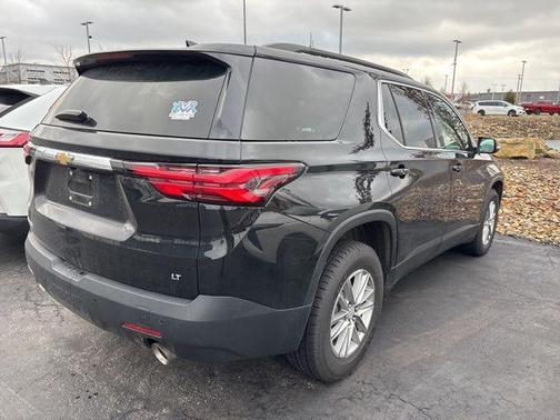 2022 Chevrolet Traverse LT Cloth