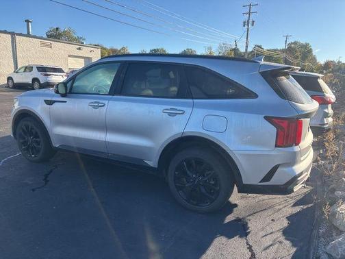 2022 Kia Sorento SX