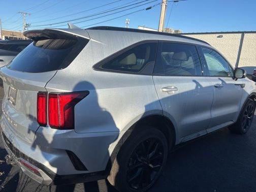 2022 Kia Sorento SX