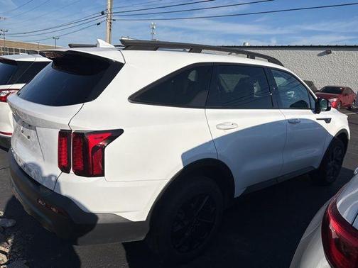 2022 Kia Sorento S