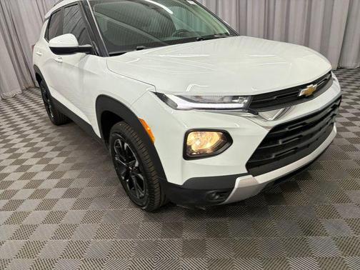 Summit White 2023 Chevrolet Trailblazer LT