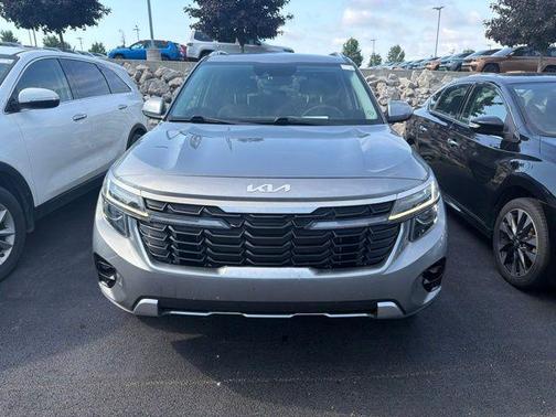 Steel Gray 2024 Kia Seltos S