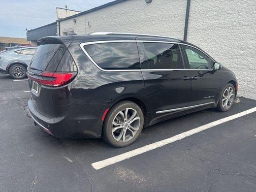2022 Chrysler Pacifica Pinnacle