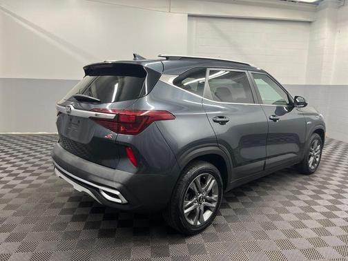 2021 Kia Seltos S