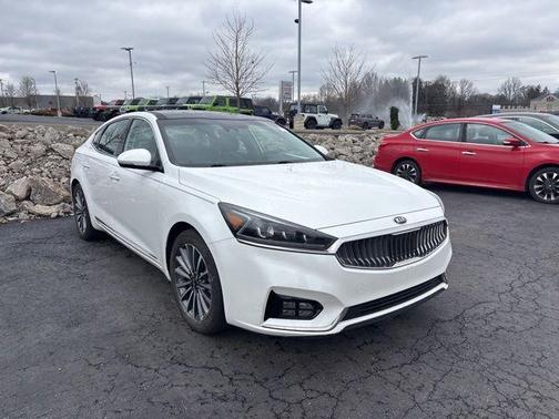 2017 Kia Cadenza Technology