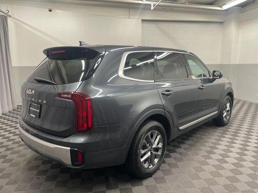 2024 Kia Telluride LX