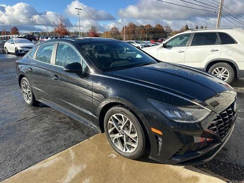 2022 Hyundai SONATA SEL