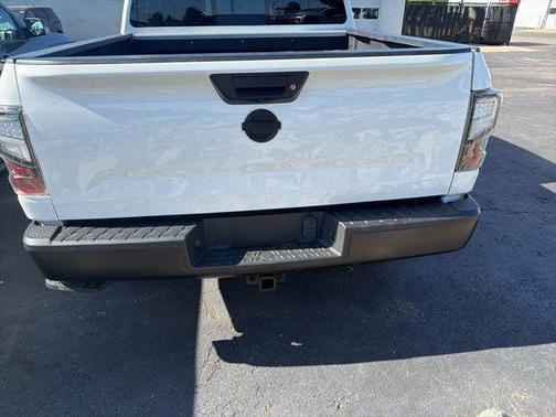 Glacier White 2019 Nissan Titan S