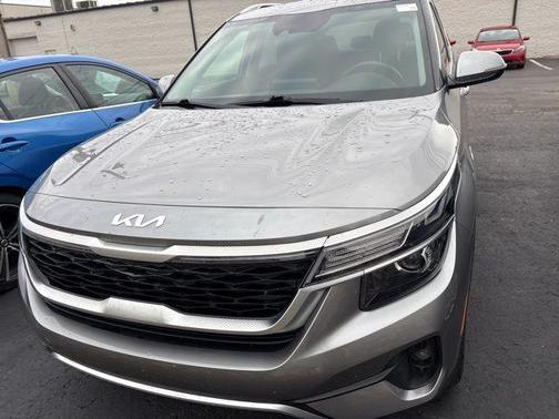 2022 Kia Seltos EX