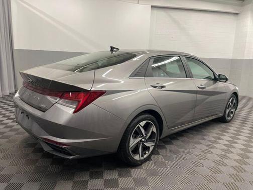 2022 Hyundai ELANTRA Limited