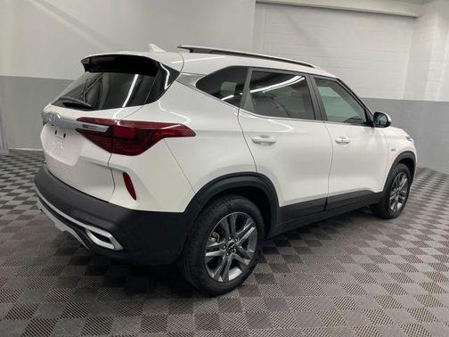 2023 Kia Seltos S