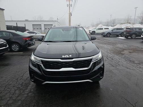 2023 Kia Seltos EX