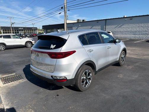 Sparkling Silver 2022 Kia Sportage LX