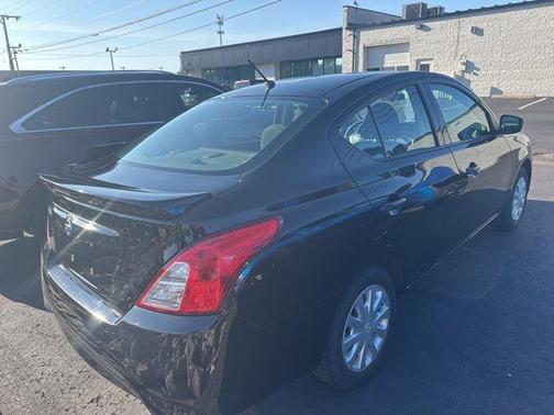 2019 Nissan Versa 1.6 S+