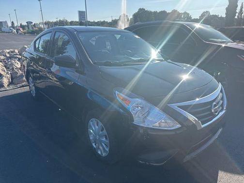 2019 Nissan Versa 1.6 S+