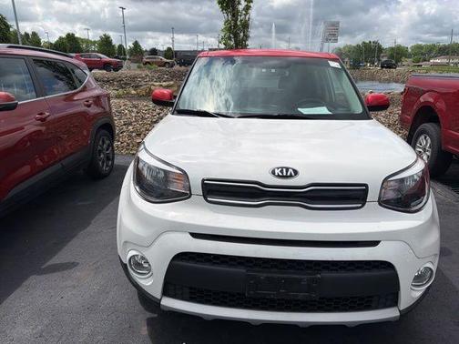 Clear White / Red Roof 2019 Kia Soul +