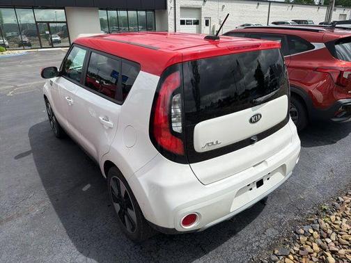 Clear White / Red Roof 2019 Kia Soul +