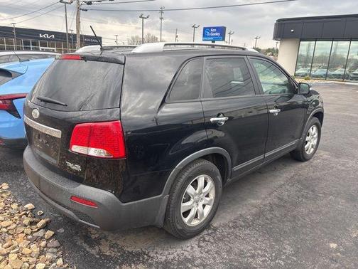 Ebony Black 2013 Kia Sorento LX