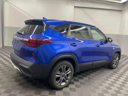 2023 Kia Seltos LX