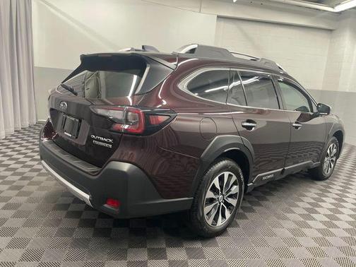 2025 Subaru Outback Touring XT