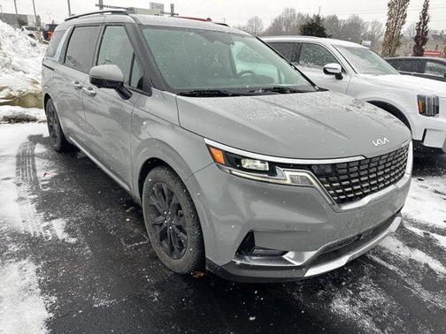 2022 Kia Carnival SX