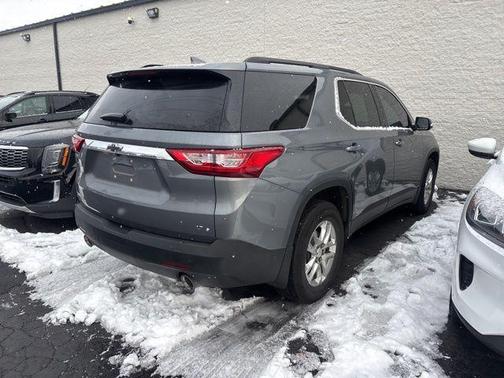 2021 Chevrolet Traverse LT Cloth
