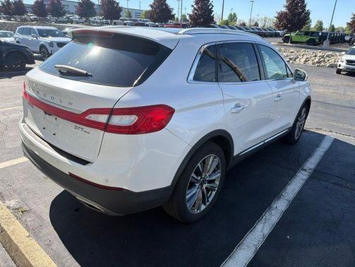 White Platinum Tri-Coat Metallic 2017 Lincoln MKX Reserve