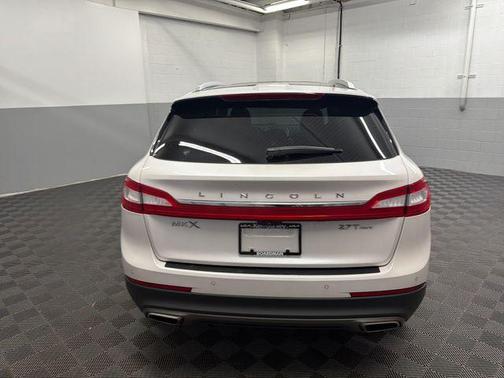 White Platinum Tri-Coat Metallic 2017 Lincoln MKX Reserve