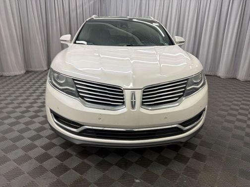 White Platinum Tri-Coat Metallic 2017 Lincoln MKX Reserve