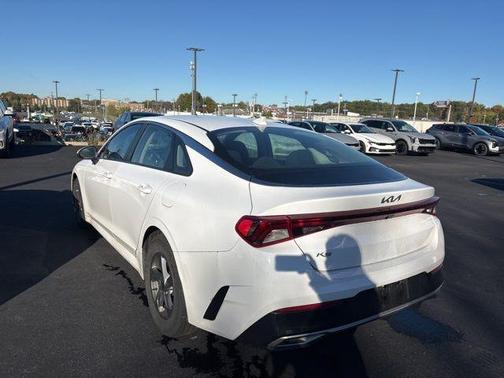 2022 Kia K5 LXS