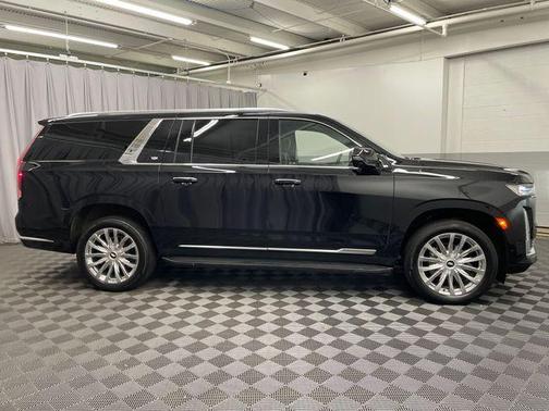 2024 Cadillac Escalade ESV Premium Luxury