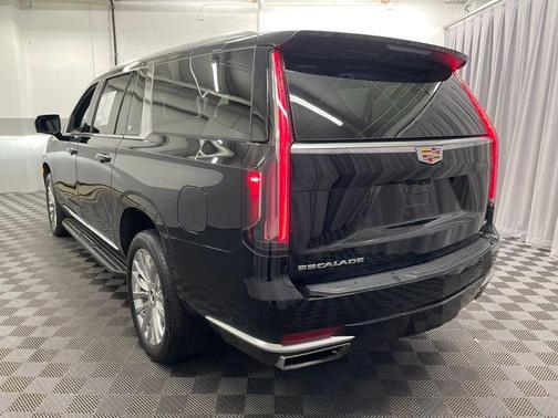2024 Cadillac Escalade ESV Premium Luxury