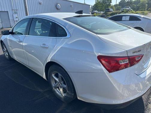 2017 Chevrolet Malibu 1LS