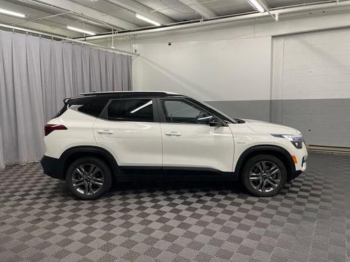 2022 Kia Seltos S