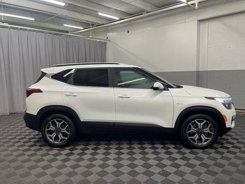 2022 Kia Seltos EX