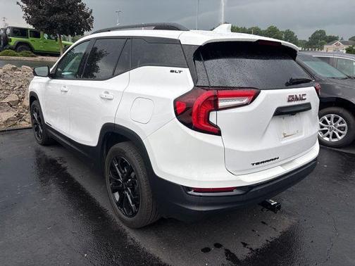 2022 GMC Terrain SLT