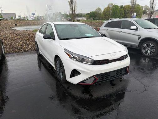 Snow White Pearl 2024 Kia Forte GT-Line