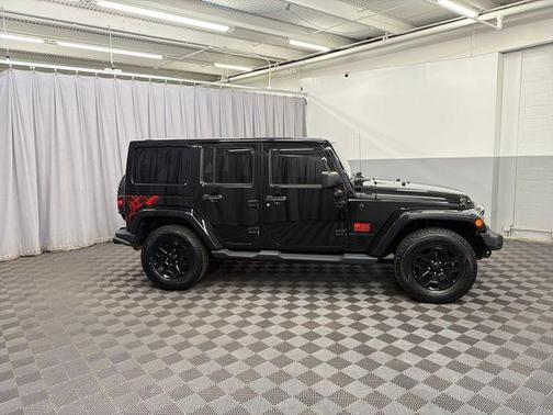 Black Clearcoat 2016 Jeep Wrangler Unlimited Sahara