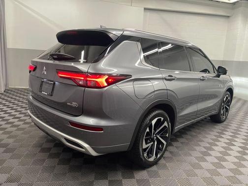 2023 Mitsubishi Outlander PHEV SEL